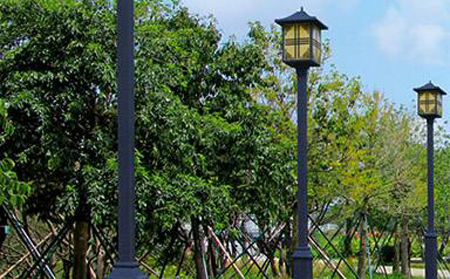 太阳能皮山庭院灯价格为何差三倍？关键看这几点